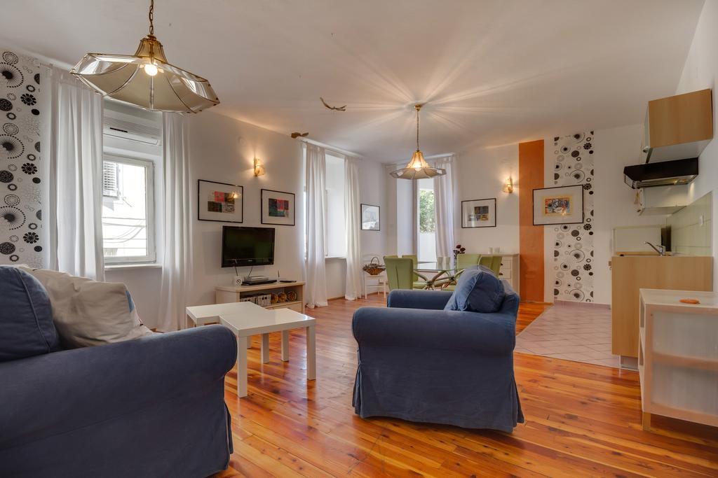 Apartments Mandarina Mali Losinj Phòng bức ảnh