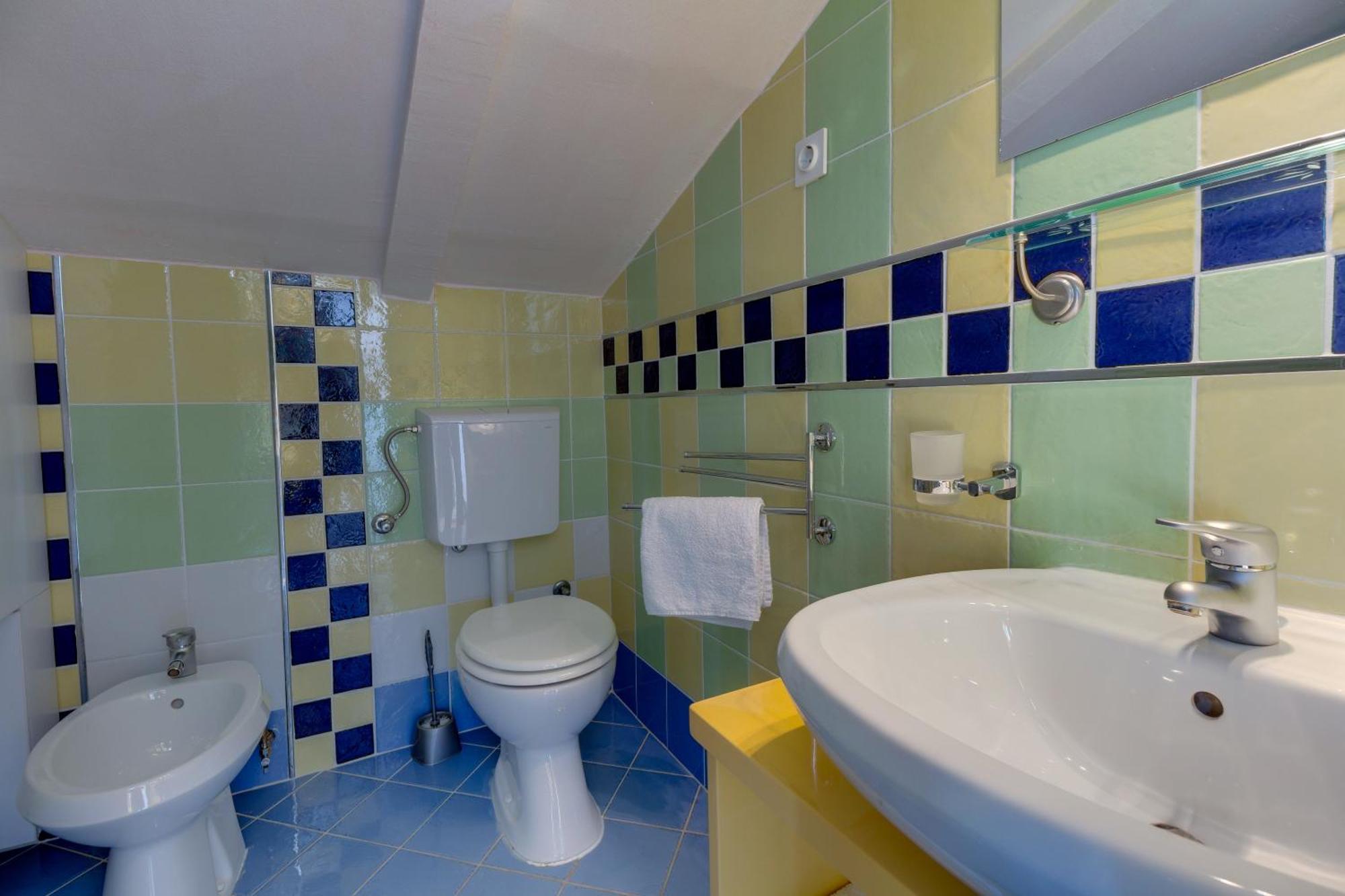 Apartments Mandarina Mali Losinj Phòng bức ảnh