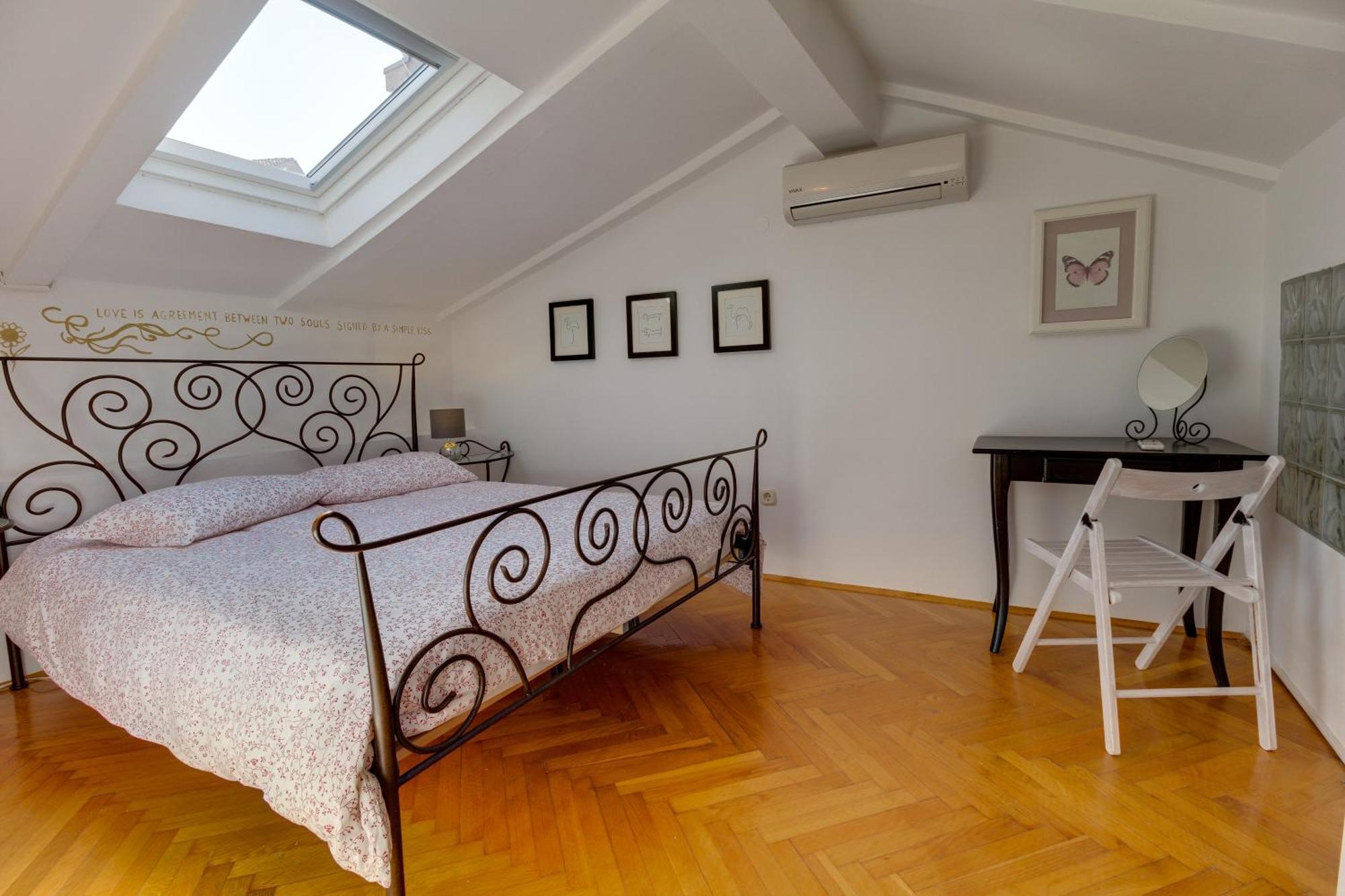 Apartments Mandarina Mali Losinj Phòng bức ảnh