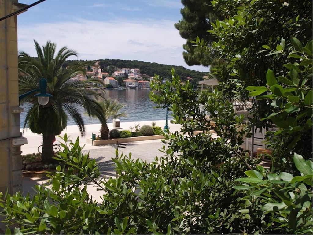 Apartments Mandarina Mali Losinj Phòng bức ảnh