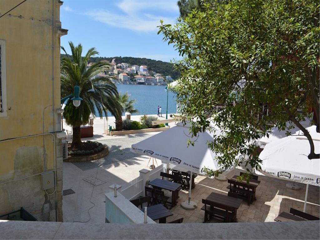 Apartments Mandarina Mali Losinj Ngoại thất bức ảnh