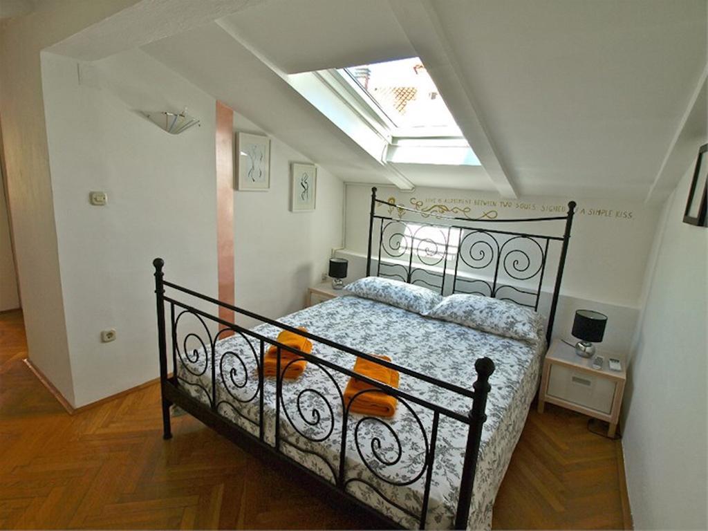 Apartments Mandarina Mali Losinj Ngoại thất bức ảnh